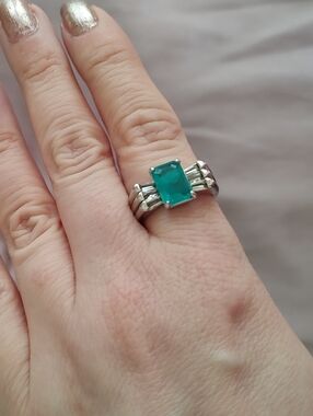 NWT Bomb Party Ring 7